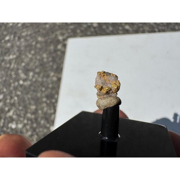 Gold on Quartz - Natural California Gold Specimen in Perky Display Box #2 - Picture 4 of 6